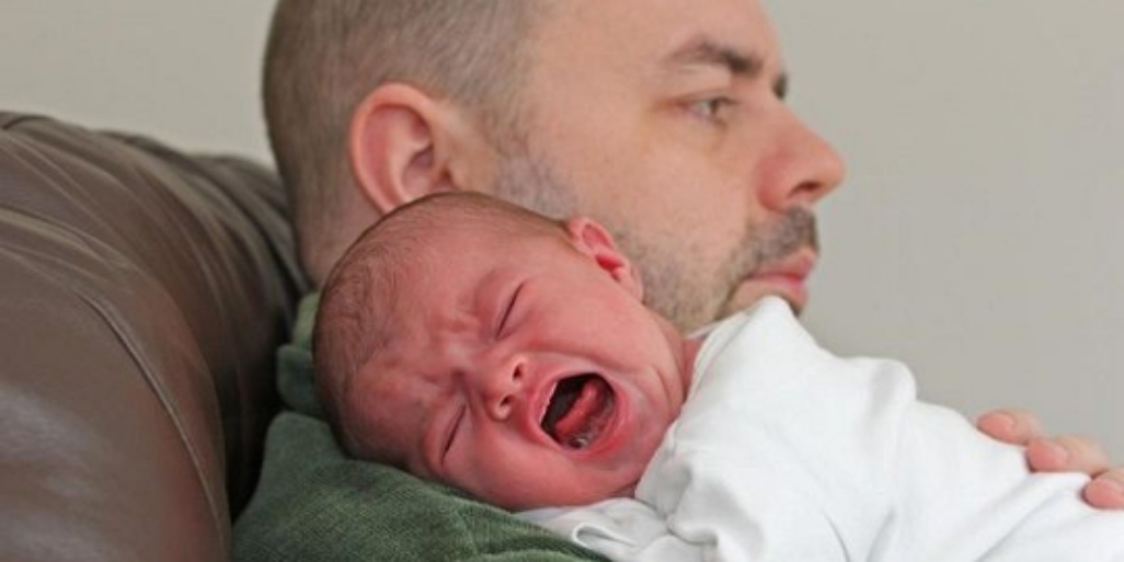 Bebelus agitat – Care sunt cauzele si ce poti face in acest caz
