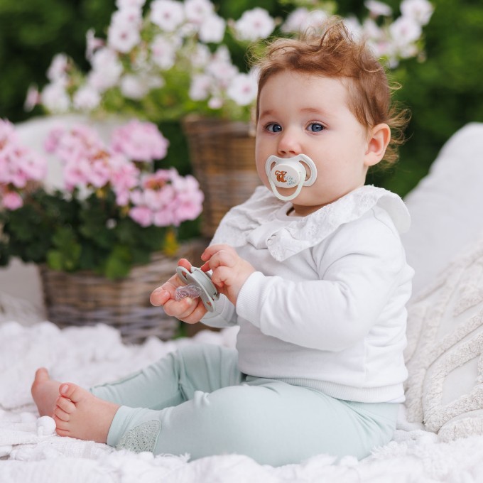 Poza cu Suzetă anatomică din silicon 0-6 m, Babyono, 1670/01