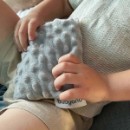 Poza cu Perna cu samburi de cirese ameliorare durere gri Babyono 796/02