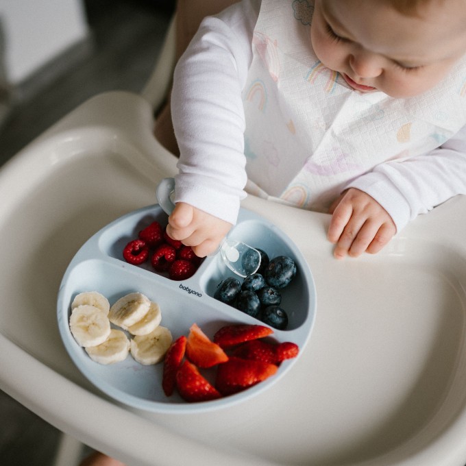 Poza cu Farfurie din silicon cu ventuza pentru copii Babyono albastra 1482/01