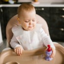 Poza cu Dispozitiv hranire copii cu rasucire Babyono floare mov 1542