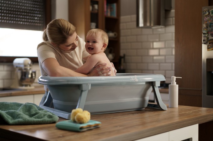 Poza cu Cadita pliabila cu dop de scurgere si termometru Dove Grey Tega Baby FB-004-106