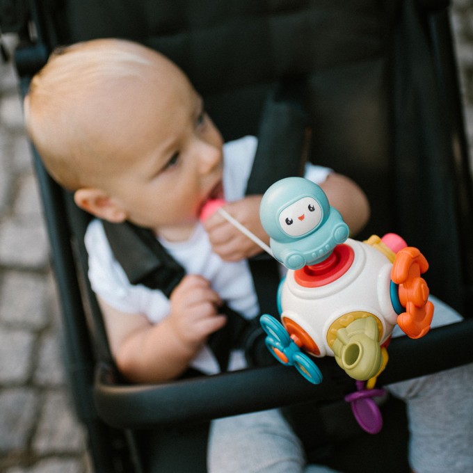 Poza cu Jucarie senzoriala, dezvoltare abilitati motorii bebelus, Astronaut, Babyono 1583